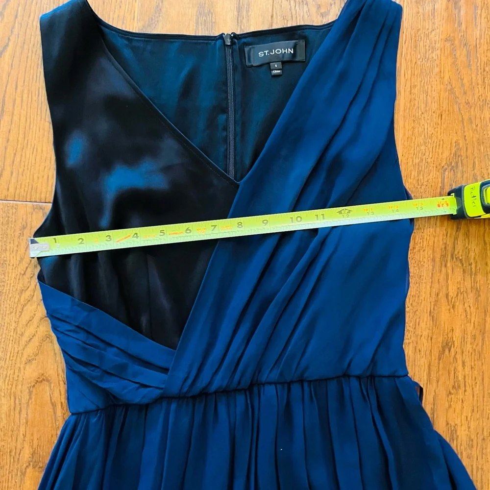 St. John Blue Asymmetrical V-Neck Sundress - Picture 6 of 9